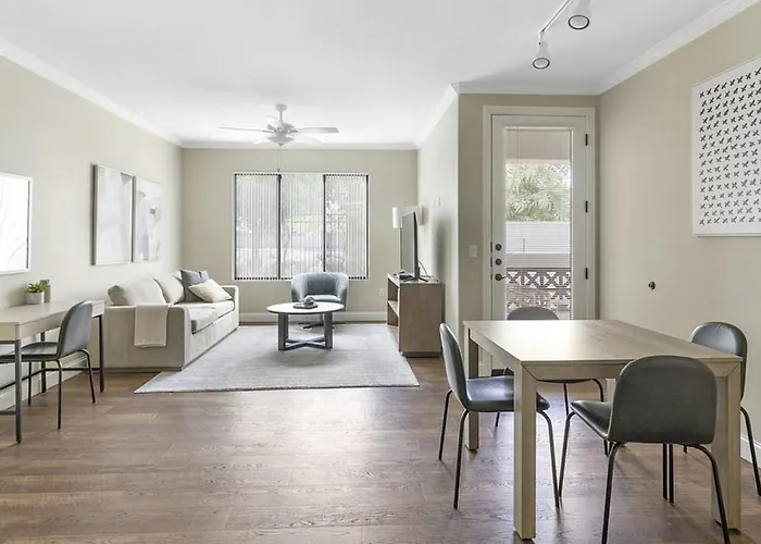 Landing Modern With Amazing Amenities Apartment Mesa