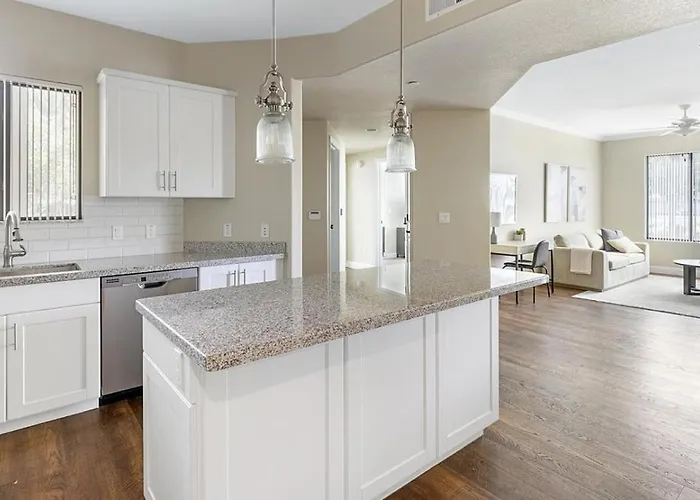 Landing Modern With Amazing Amenities Apartment *